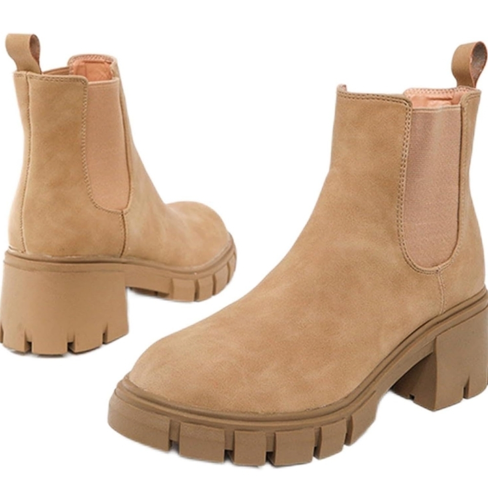 Chunky Lug Sole Chelsea Boots Ankle Boot Size 8.5 Non-Slip